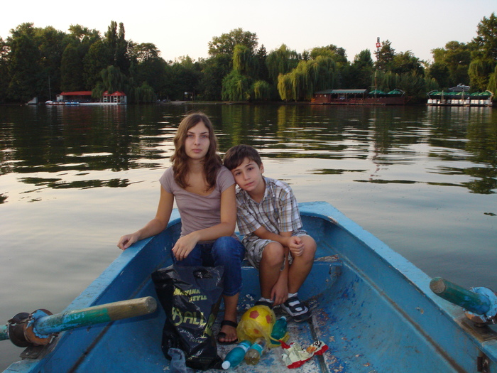 CRISTINA SI ALEX,IN HERASTRAU