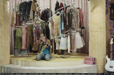 normal_2x02CuffsWillKeepUsTogether11 - hannah montana sezonul 2