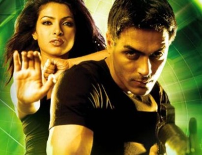 In Asambhav 2004 pt prima data ca peerche cu Arjun Rampal - Priyanka Chopra