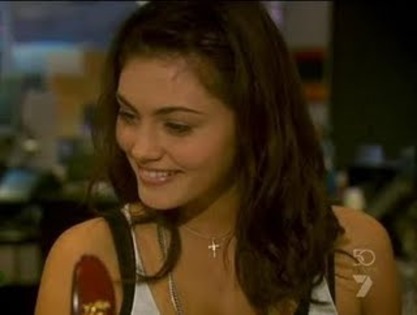 phoebe-tonkin-as-lexi-packed-to-the-rafters-h2o-just-add-water-8464915-464-351 - Album Special H2o Adauga Apa