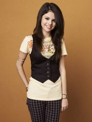 01 - Selena Gomez