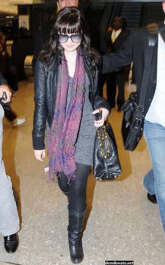 demilovato_net-arrivinginwashingtondc-0007 - demi lovato