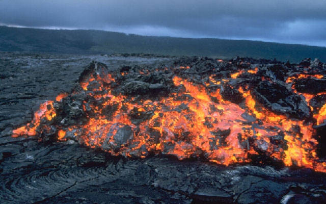 mount_kilauea_lava_4[1] - lava