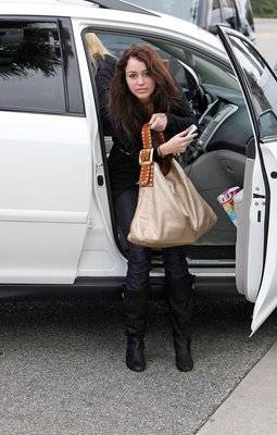 studio9 - miley cyrus