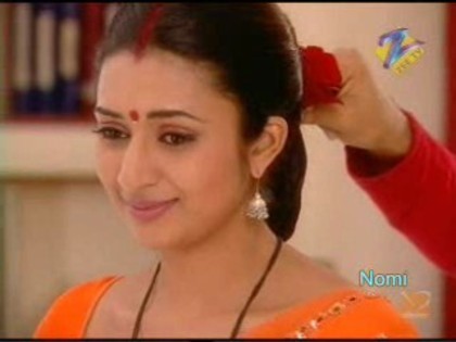 RRBCCXWYYAXDOQTYLOT - Divyanka Tripathi