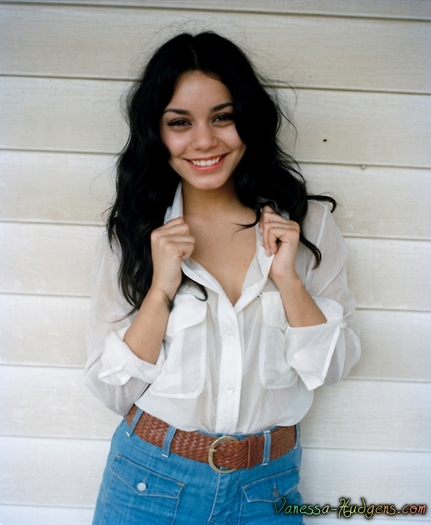 014rv6 - Vanessa Hudgens Sedinta foto