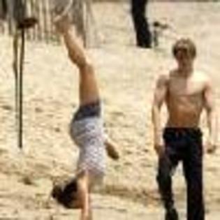 6Yvamx756081-01 - multe poze miley