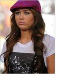 GZYVUHLCOQGWBZHSDFK[1] - poze miley