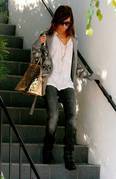 AKZMHPFUNUCIMUKMNUI - Ashley Michelle Tisdale