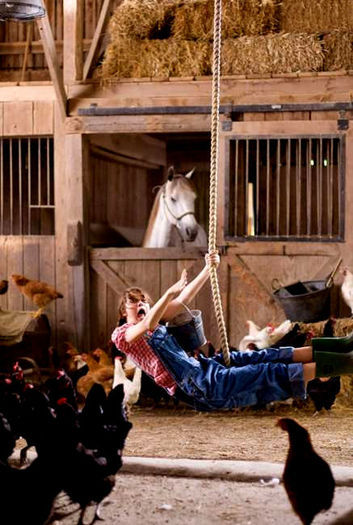 QGRRRGWHBXHYAQWJIDV - club miley si hannah montana