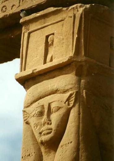 2hathor_templu_isis