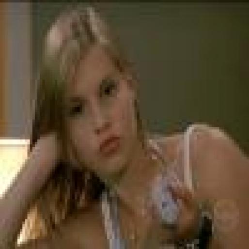 nervoasa - Claire Holt- Emma