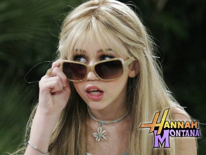 OCZOSXRPZEBNIWBHMMP - Hannah Montana