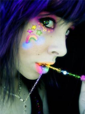 78343302-EMO_GIRL