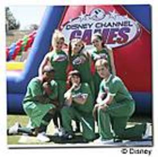 miley-cyrus_dot_com-disneychannelgames2006-001 - disney channel games