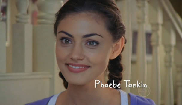 Phoebe Tonkin 4 - Club Phoebe Tonkin