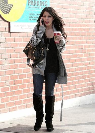 vanessa_hudgens_keeps_warm - vanessa hudgens