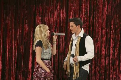 normal_02 - miley cyrus - hannah montana
