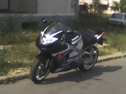 Suzuki - Masini si Motociclete