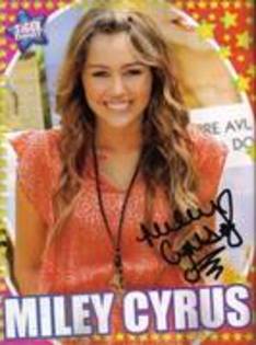 OLKHURFDHBKGGVKDSMU - miley in reviste