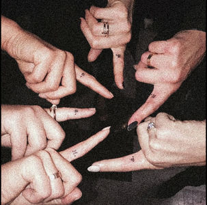 6.02 ·♡ ❝@lucyhale: This happened. We couldn‘t not get tattoos to commemorate the; show! And obviously on our shh finger.❞
