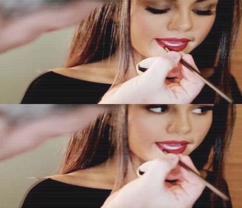 ╰　·•suoıʇuəʇuı̈❣͠ᶜ͠͠ʳ͠ᵘ͠ᵉ͠ˡ͠.; ce-i provocă un râs ceva și mai isteric. Dude, what happend ? :).