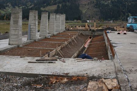 constructia fermei; Cand am ajuns aici mi se parea ca e gata!!
