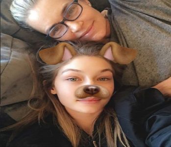 〈r̠̠un̠a̠♡ay̠·ᶤᶰ·dǝɹn◦〉 ce avea părul ondulat. Perfect, îți va scoate ochii în evidență-n felul -cl; ăsta. #why me im cute and btw, no, you.
