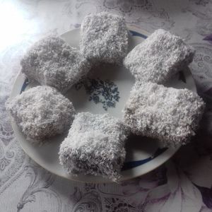 Prăjitură tăvălită
