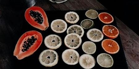 Nu sunt fană fructe dar îmi plac mult citricele, mai ales; pomelo, grapefruit și mandarină.
