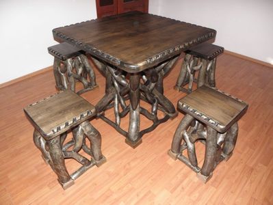 17268977_1695761407389419_798068070_o; set bucatarie,,95/95cm blatul mesei..pretul se negociaza
