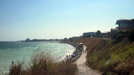 Costinesti, faleza joasă