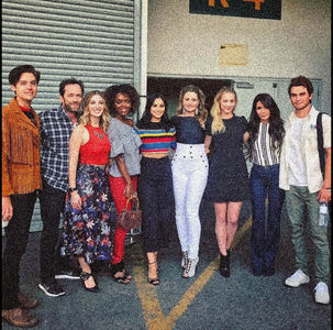 31.03 ·♡ ❝Find your tribe. Love them hard.❞