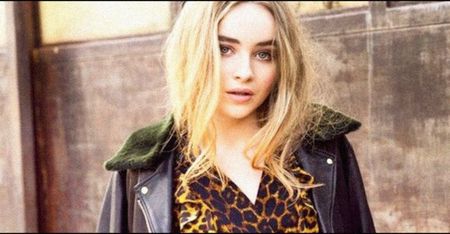 ━ Thunderstruck╭got Sabrina A L Carpenter♡.
