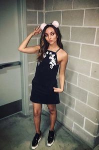 Jade-Thirlwall-@jadethirlwall-2017-03-22_L1o3Q18zSXdOUHNDV1pHTlk3bGVWU1NrNTdNYz0vNjF4MDo1NDR4NzI1LzY