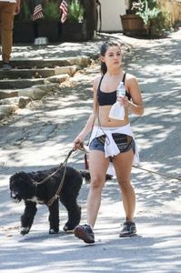 Danielle-Campbell-Hiking-with-Dogs-03