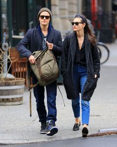 phoebe-tonkin-and-paul-wesley-out-in-new-york-03-25-2016_5