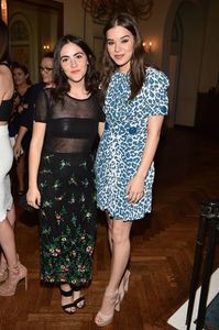 hailee-steinfeld-isabelle-fuhrman-w-magazine-s-it-girl-luncheon-at-colony-club-new-york-city_3