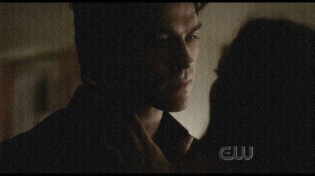 ━ Rostite de ea, pufnind nervos mai apoi. ❝Ştii ce putea să ţi se întâmple dacă nu te opreai; în stâlp şi cădeai...❞ Se opreşte brusc, nevrând să mai continue fraza şi o strânge involuntar mai tare de braţ, privind-o acum în ochi. ❝Ce s-a întâmplat cu tine?❞ Îşi îmblânzeşte puţin privirea,
