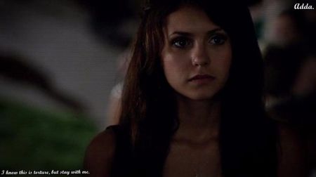 》 fost groa;znic, de parcă aș fi retrăit acele momente... Și n-am mai fost atentă la drum,+; am intrat în panică...*își ia fața în palme, pe care și le urcă ușor spre cap, privind acum în gol, cu o expresie îngro;zită*
