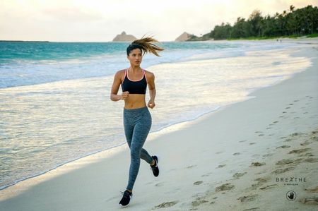 BG_Breathe_2015_BunsOfSteelGrey_GoodtoGo_Rocky_Running