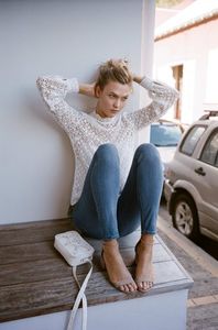 karlie-kloss-for-the-karlie-kloss-x-express-collection-2017_16