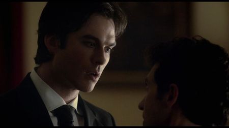 ━ Sincronizarea noastră, prinţesă.❞ Porneşte în următoarele secunde spre ieşirea aeroportului,; fiind deja într-un dezavantaj de timp considerabil cauzat de faptul că plecarea lui în Londra fusese întârziată de o problemă apărută în ultimul moment. Odată ieşit în parcarea aeroportului, îşi plimb
