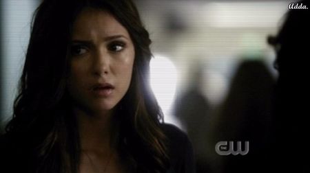 》misiunea mai simplă. Își ascunde batistele în buzunar și își pune arma la îndemână.+; Privește apoi în urma ei zâmbind satisfăcută că au venit și Sucre cu Dante pentru a o ajuta să-i care până afară, la mașina unde erau ceilalți doi cu Range Rover-ul negru pregătit*
