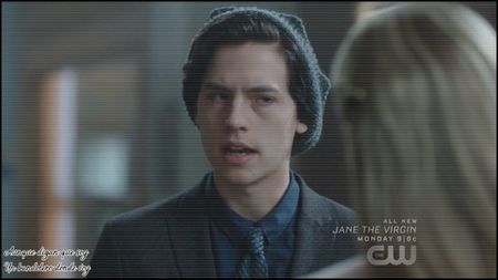 ◆. ❝Bravo, bravo, Amelia. Foarte reuşită gluma. Unde e camera ascunsă? ❞ ;+; ¤zâmbeşte încercând să îşi mascheze teama prin umor. atunci când pistolul îi atinge tâmpla, o priveşte în scârbă pe Amelia¤
