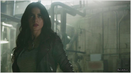 ✿ Xavier,noi am mai sta de vorba cu tine dar suntem foarte ocupate, poate cu alta ocazie +; *face cativa pasi spre intrarea in spital apoi intoarce capul* Multumim ca ne-ai adus aici. *intra cu Annie in spital dupa doctori si Oliver*
