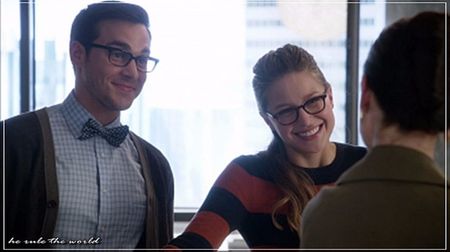 ∵∴ʷ͠ʳ͠ᵉ͠ᵃ͠ᵏ ͠ʰ͠ᵃ͠ᵛ͠ᵒ͠ᶜ͠ ❜☇  * Coboară într-un suflet când aude de venirea Ameliei. Când ajunge; la ea, își freacă palmele entuziasmat. * Unde e minunăția aia? * chicotește și așteaptă să-i dea stick-ul.*
