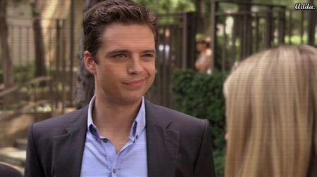 》*ridică o sprânceană când aceasta își face apariția atât de elegant, rânjește scurt în colțul+; gurii și o scanează instant din cap până în picioare* Iar tu devii din ce în ce mai bună... *își întinde brațul către ea* Intrăm? Avem rezervare și o grămadă de povestit.
