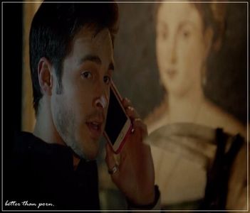 ∵∴ʷ͠ʳ͠ᵉ͠ᵃ͠ᵏ ͠ʰ͠ᵃ͠ᵛ͠ᵒ͠ᶜ͠ ❜☇ fiindcă nu mă deranja câtă zarvă producea. În cele din urmă sunt; nevoit s-o opresc, după ce parchez. Îmi ridic de pe bancheta alăturată telefonul și văd că mama suna în disperare. Îi răspund abia după ce mă dau jos și închid automobilul. Vocea ei subțire și răgușit
