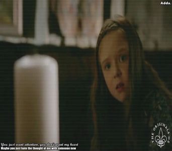 》*se uită la ei toți confuză și vorbește singură* De asta mi-a zis mami să nu stau trează+; niciodată după ora mea de culcare... Lucruri stranii și interzise minorilor se întâmplă... *dă din cap dezaprobator, apoi își ia cana cu suc și pleacă din bucătărie de la ei în sufragerie* =)))))))))
